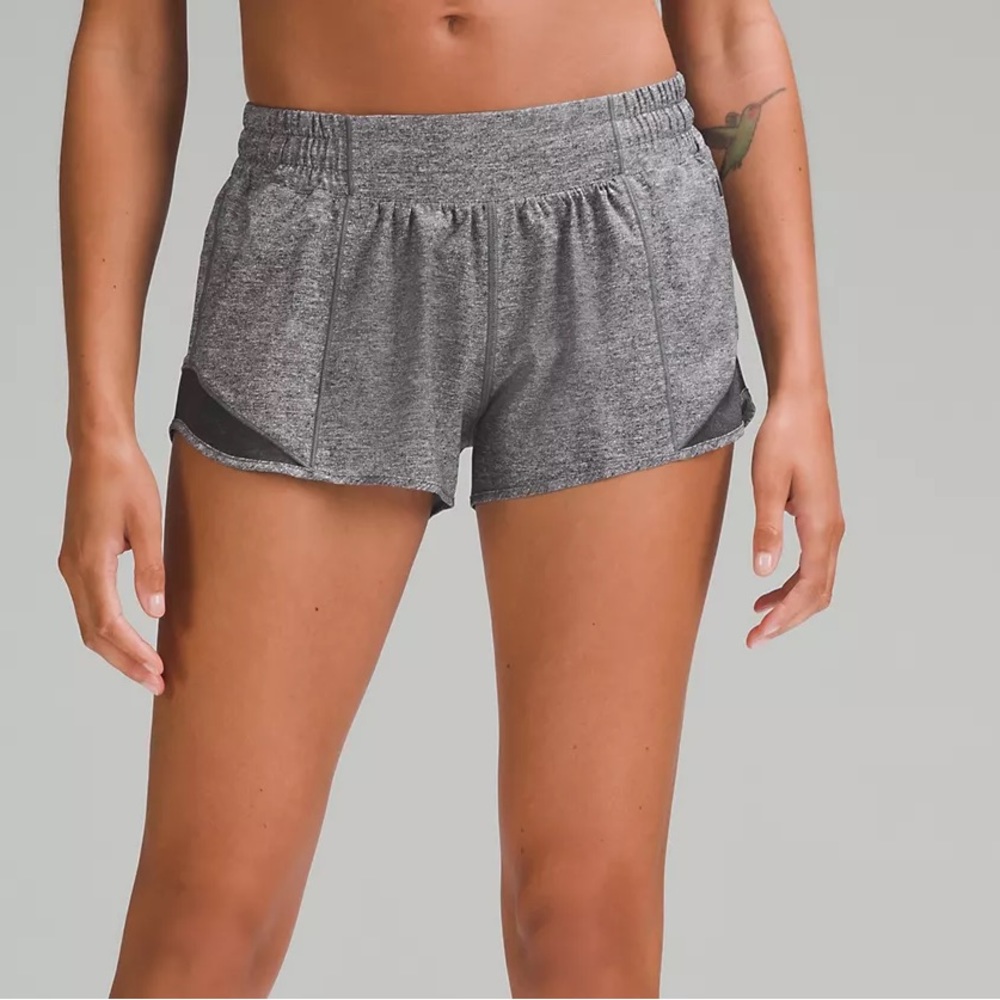 Lululemon Hotty Hot Low-Rise Lined Short 2.5"